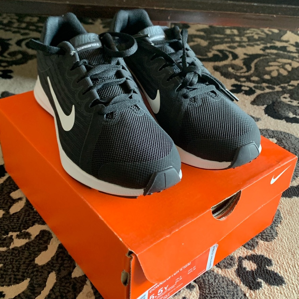 Nike DownShifter 8 (GS)